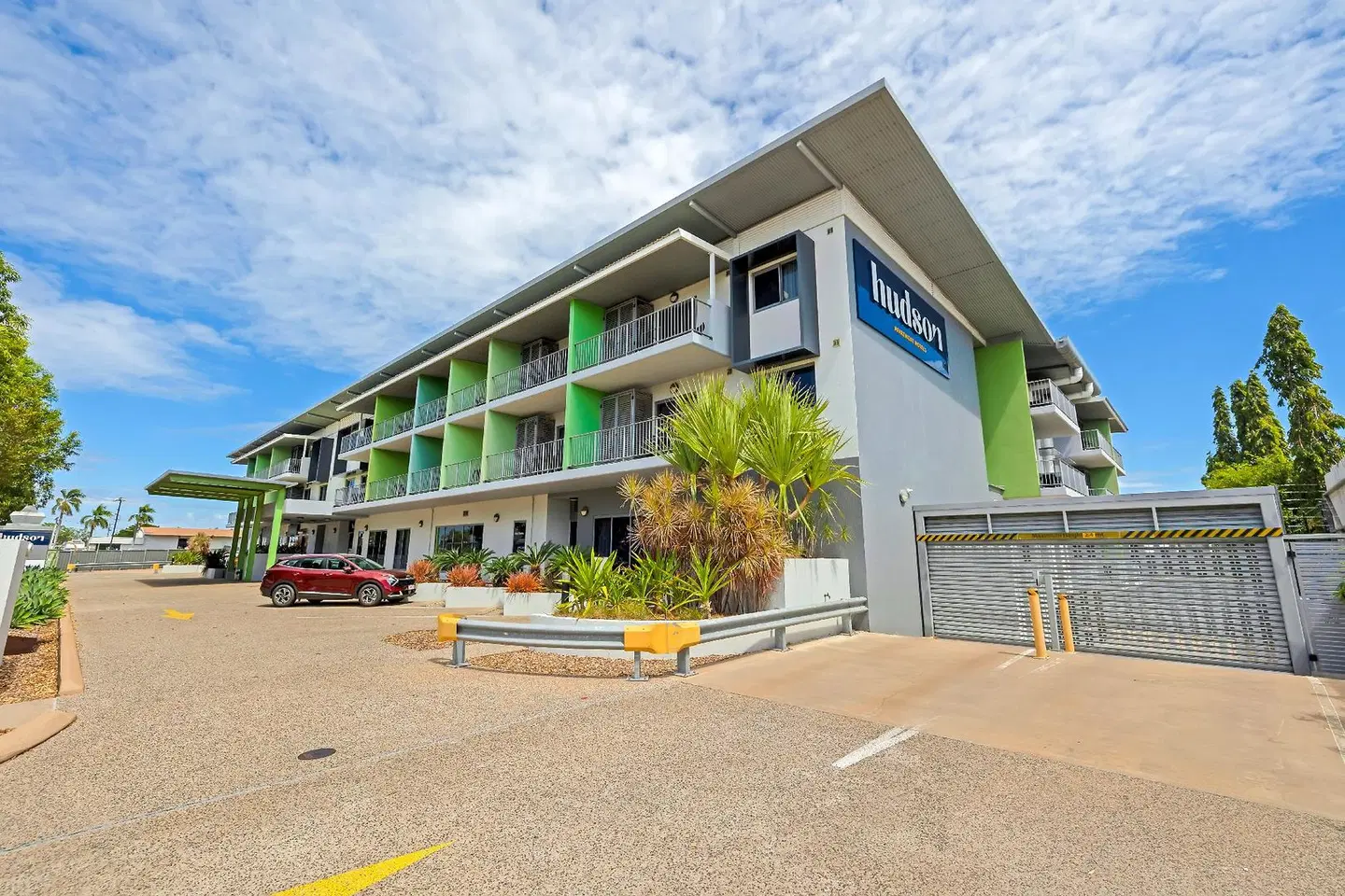 Hudson Apartment Hotels EXTERIOR