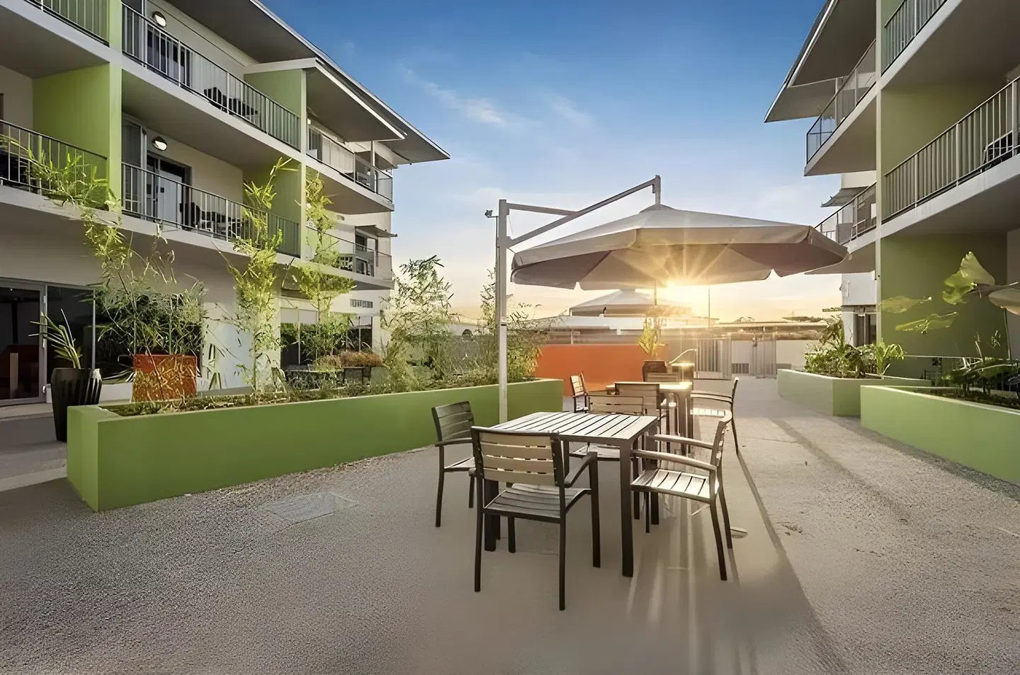Hudson Apartment Hotels Terrasse