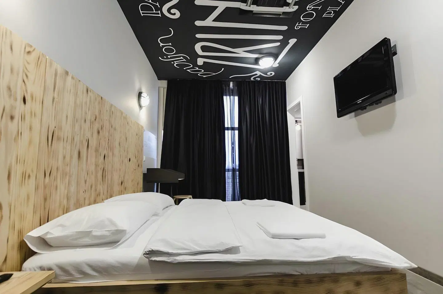 Main Square Hostel ROOM_EXAMPLE