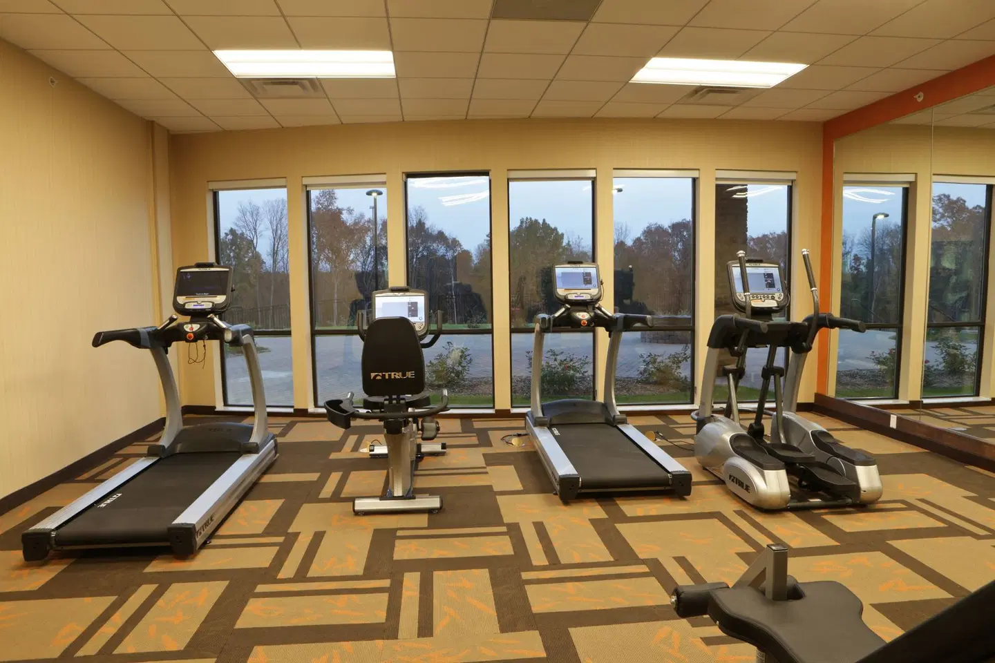 Courtyard by Marriott Battle Creek SPORTS_AND_LEISURE