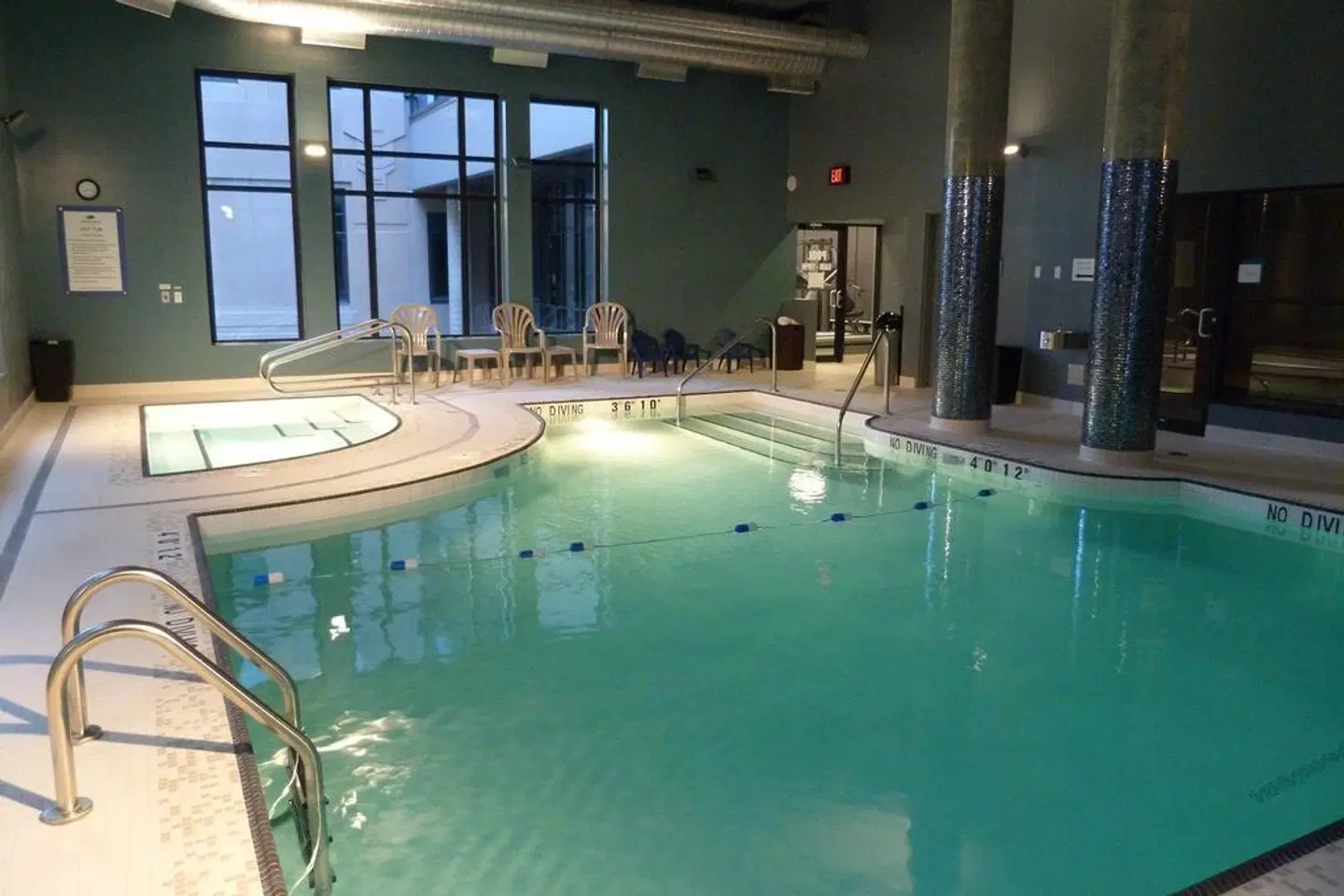 Hotel BLU Vancouver Hallenbad