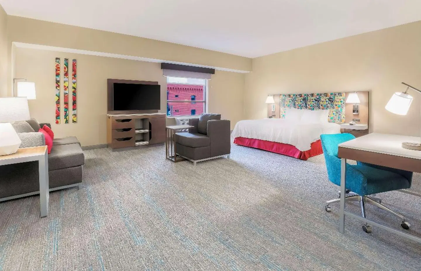 Hampton Inn & Suites Pittsburgh Downtown ROOM_EXAMPLE