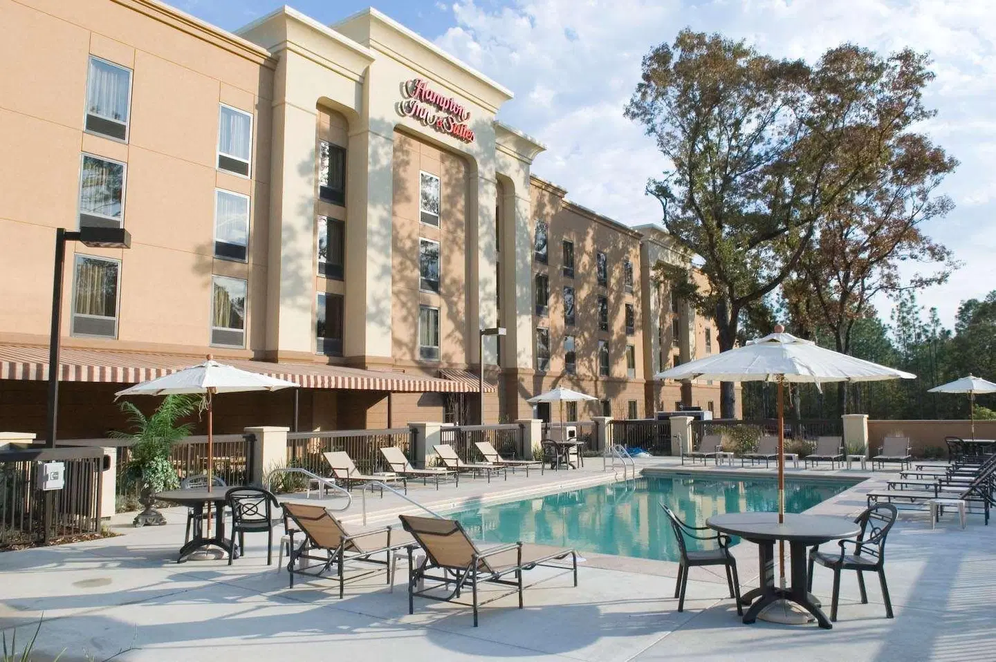 Hampton Inn & Suites Mobile Providence Park/Airport EXTERIOR