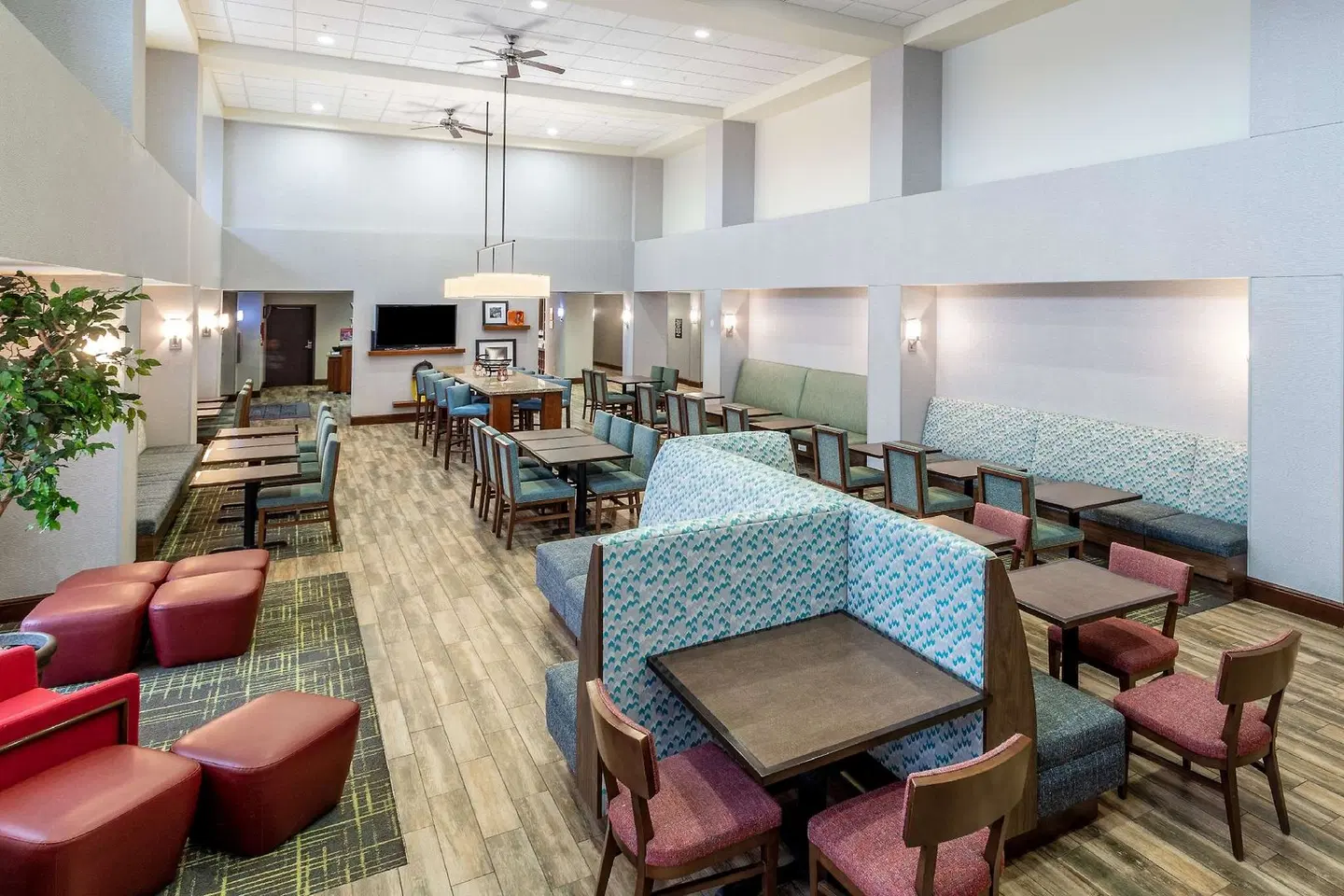 Hampton Inn Suites Minneapolis St Paul Arpt-Mall of America ROOM_EXAMPLE
