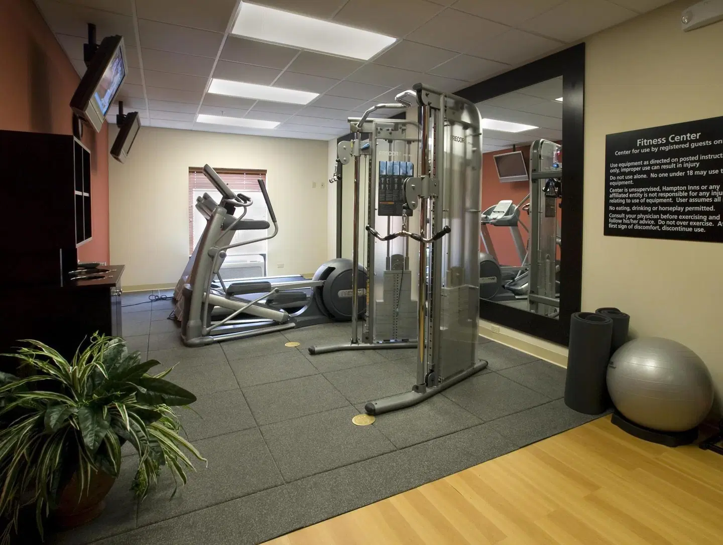 Hampton Inn & Suites Navarre SPORTS_AND_LEISURE
