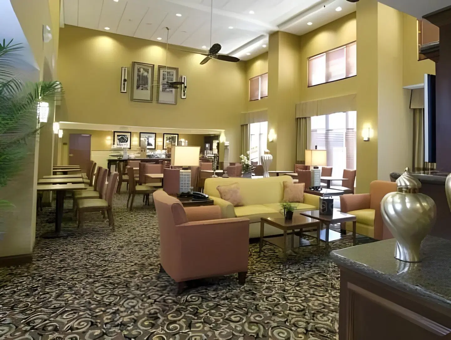 Hampton Inn & Suites Navarre LOUNGE_LOBBY
