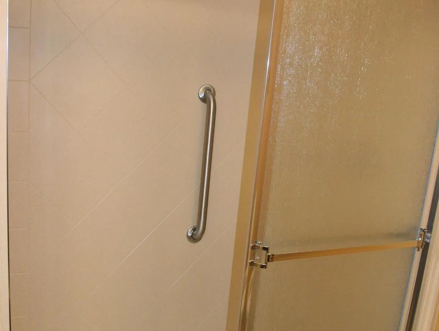 Hampton Inn & Suites Navarre Badezimmer