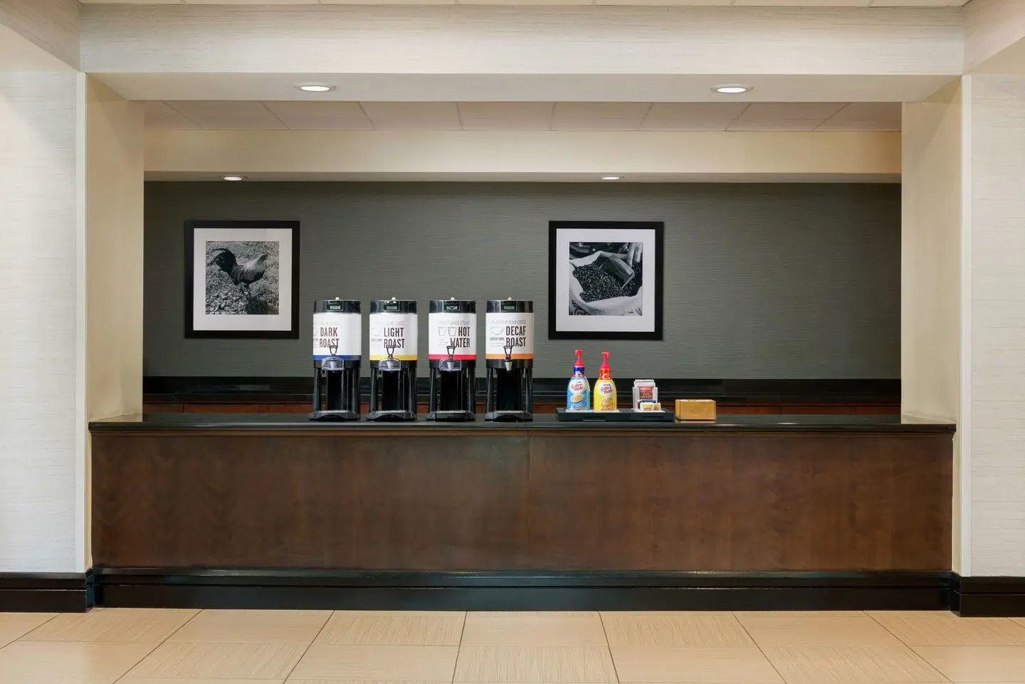 Hampton Inn & Suites National Harbor/Alexandria Area LOUNGE_LOBBY