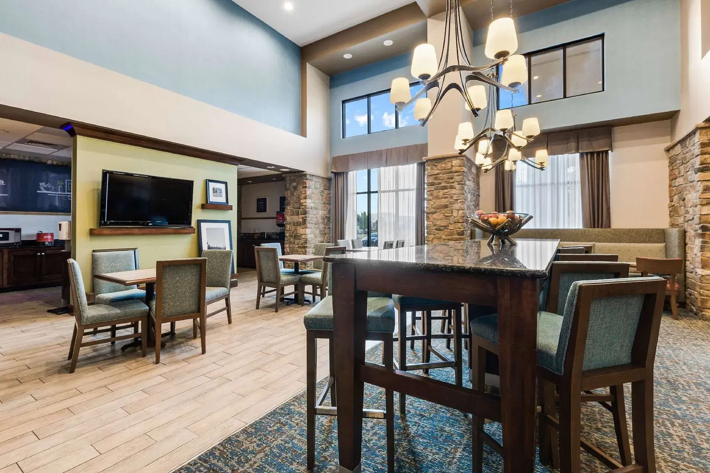 Hampton Inn & Suites Colorado Springs-Air Force Academy-I-25 North Bar