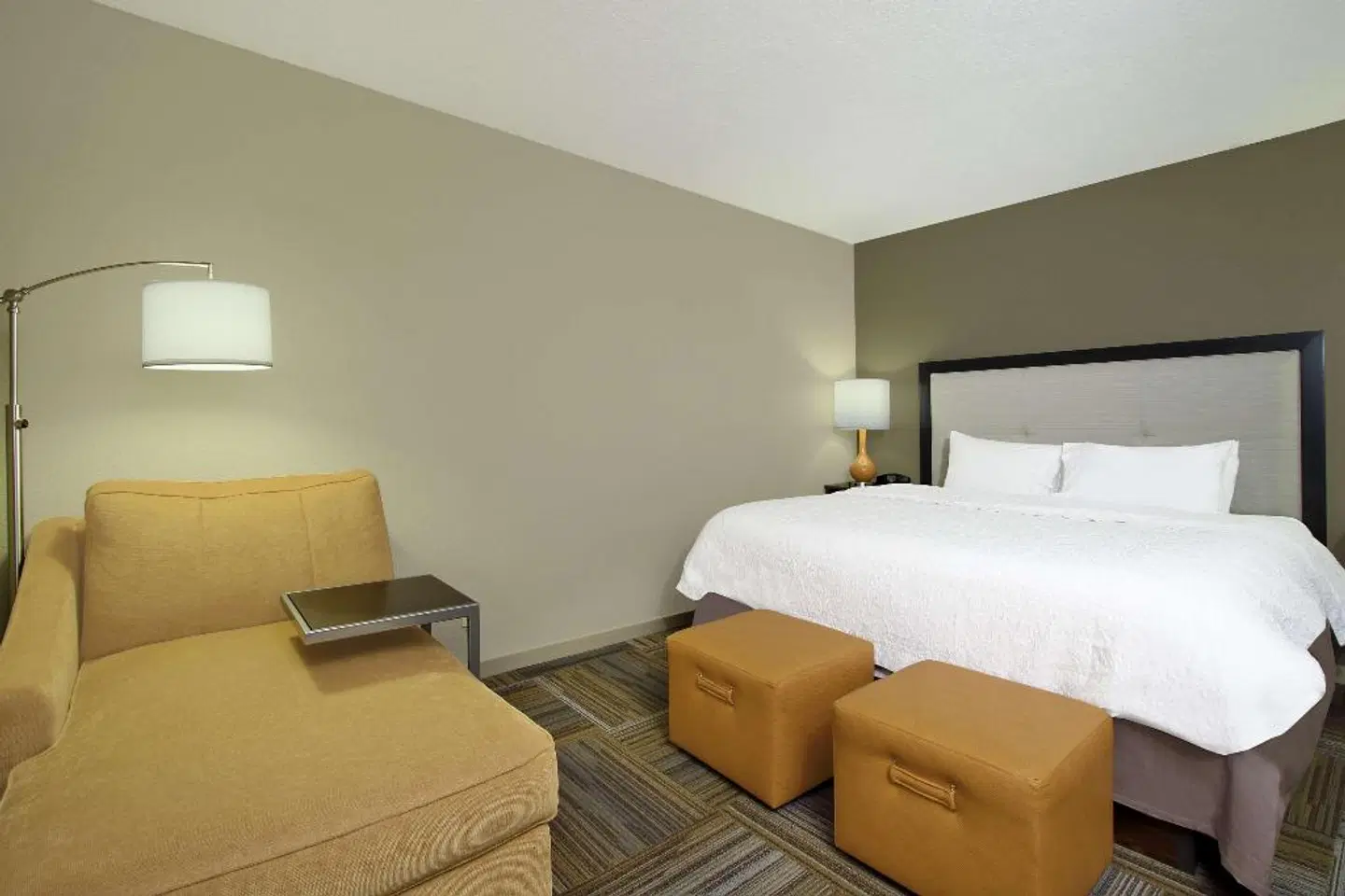 Hampton Inn & Suites Florence-Downtown ROOM_EXAMPLE