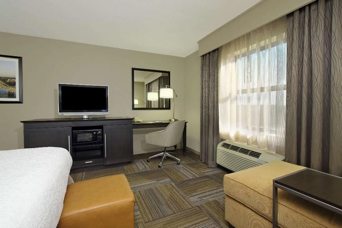 Hampton Inn & Suites Florence-Downtown ROOM_EXAMPLE