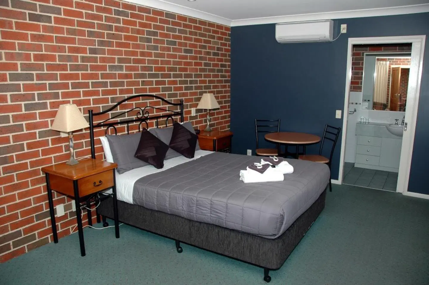 Poachers Paradise ROOM_EXAMPLE