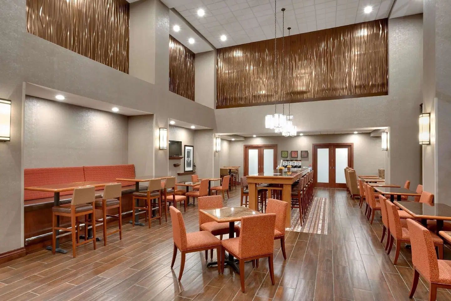 Hampton Inn & Suites Pocatello Bar
