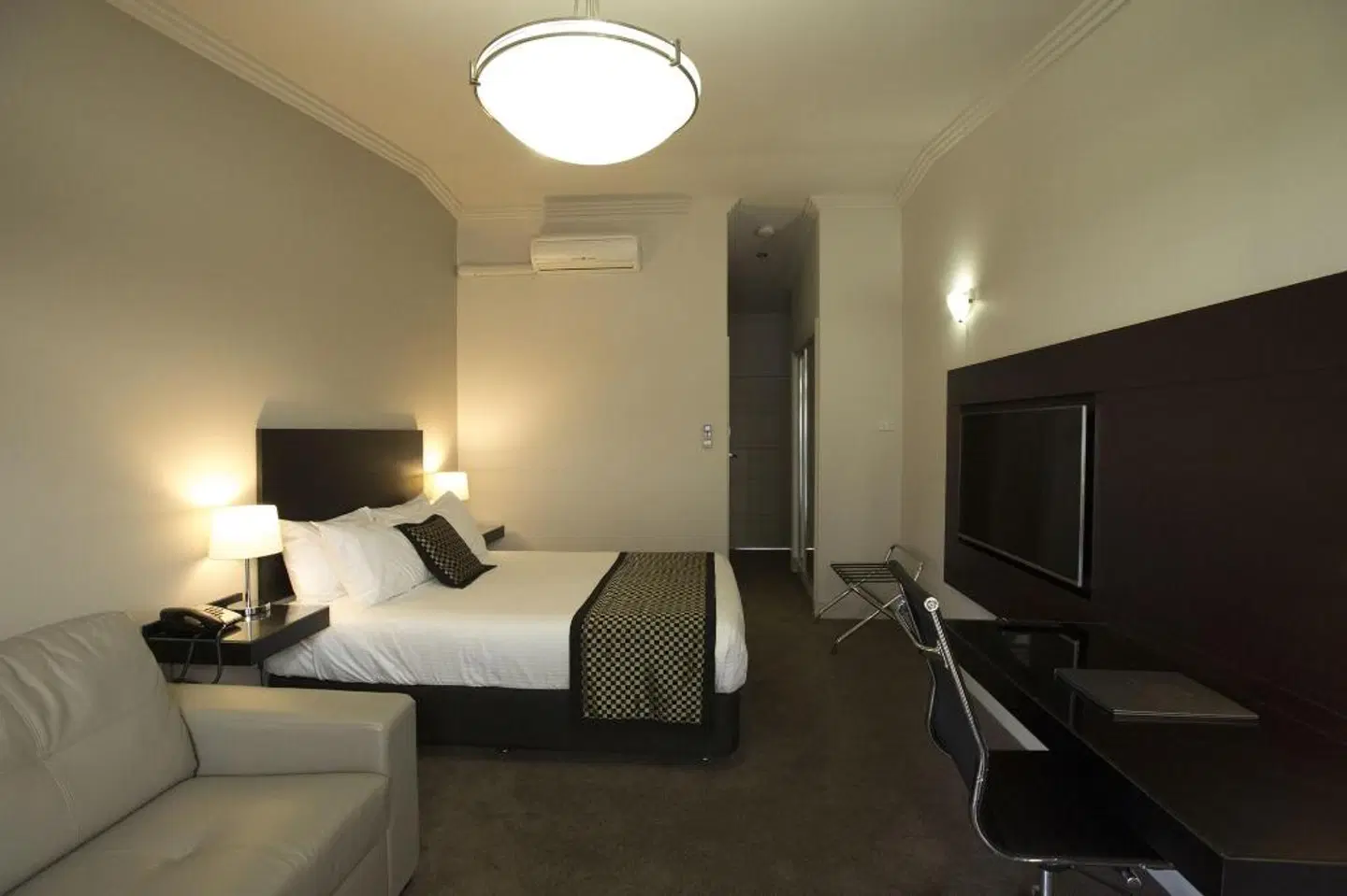 Southgate Motor Inn ROOM_EXAMPLE