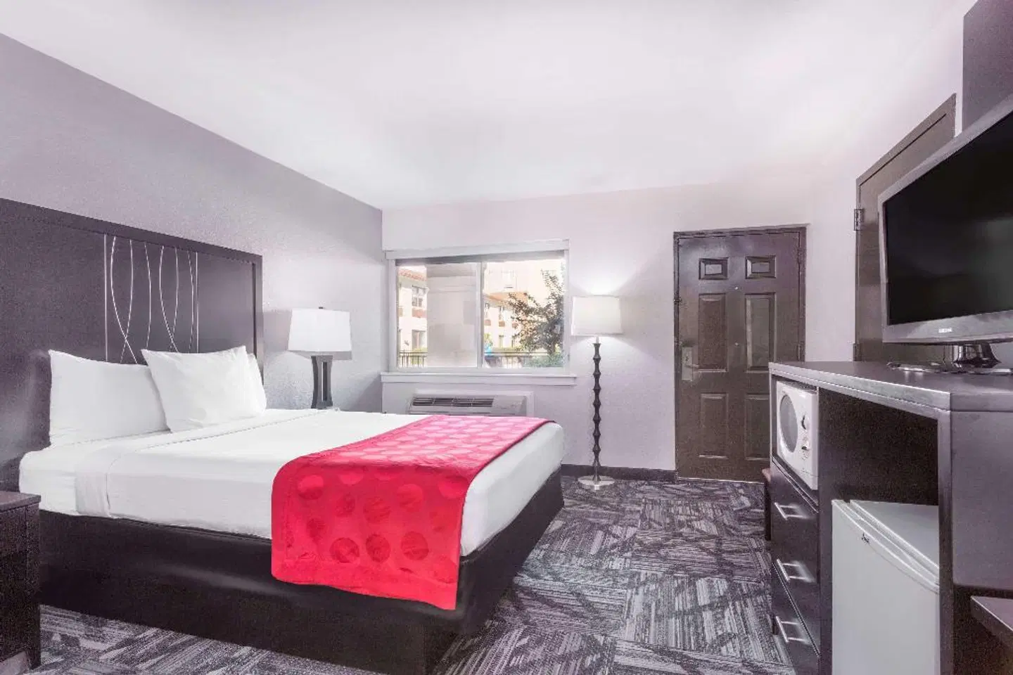 Ramada Inn Tuscaloosa ROOM_EXAMPLE