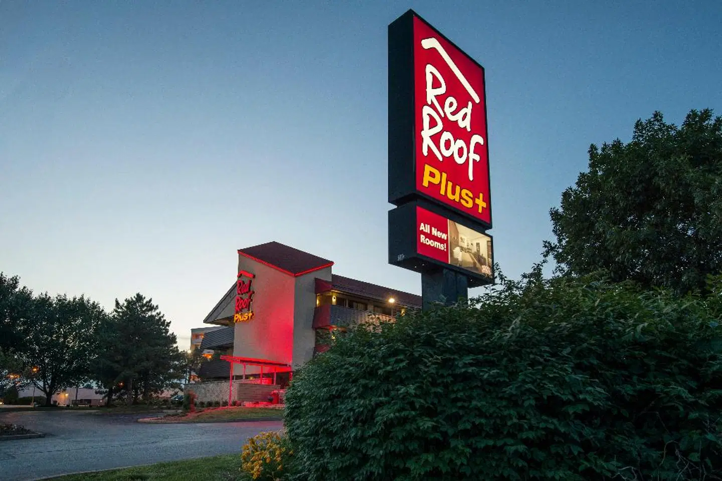 Red Roof Inn St Louis Forest Park EXTERIOR