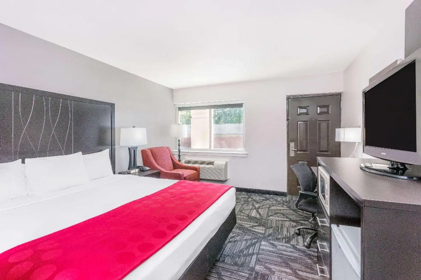 Ramada Inn Tuscaloosa ROOM_EXAMPLE