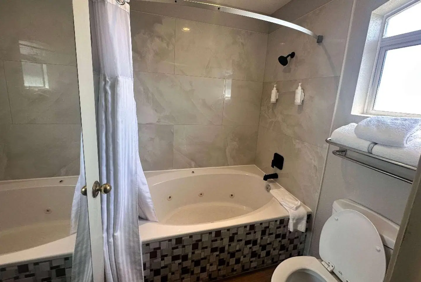 Days Inn Rocklin Badezimmer