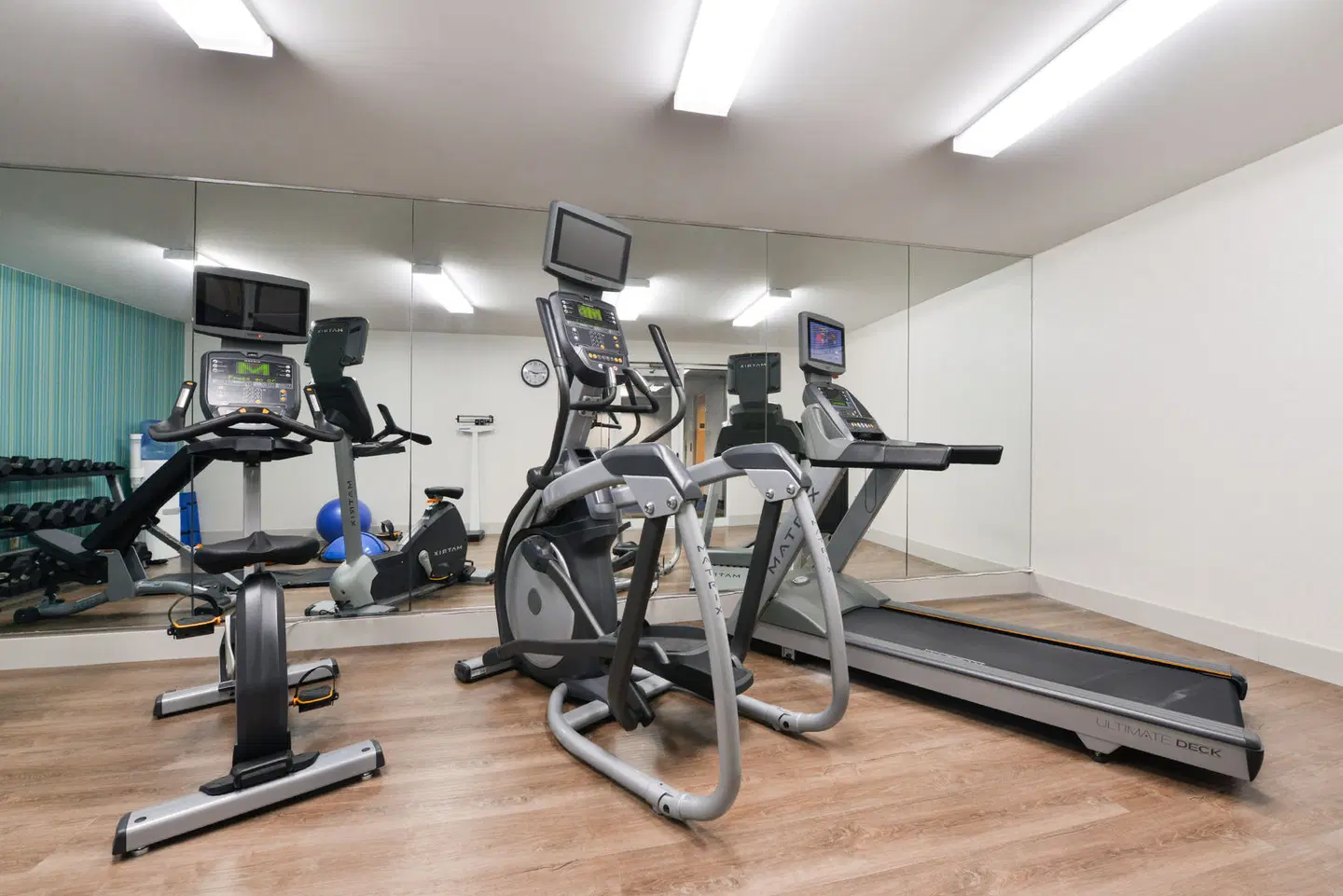 Holiday Inn Express Mystic by IHG SPORTS_AND_LEISURE