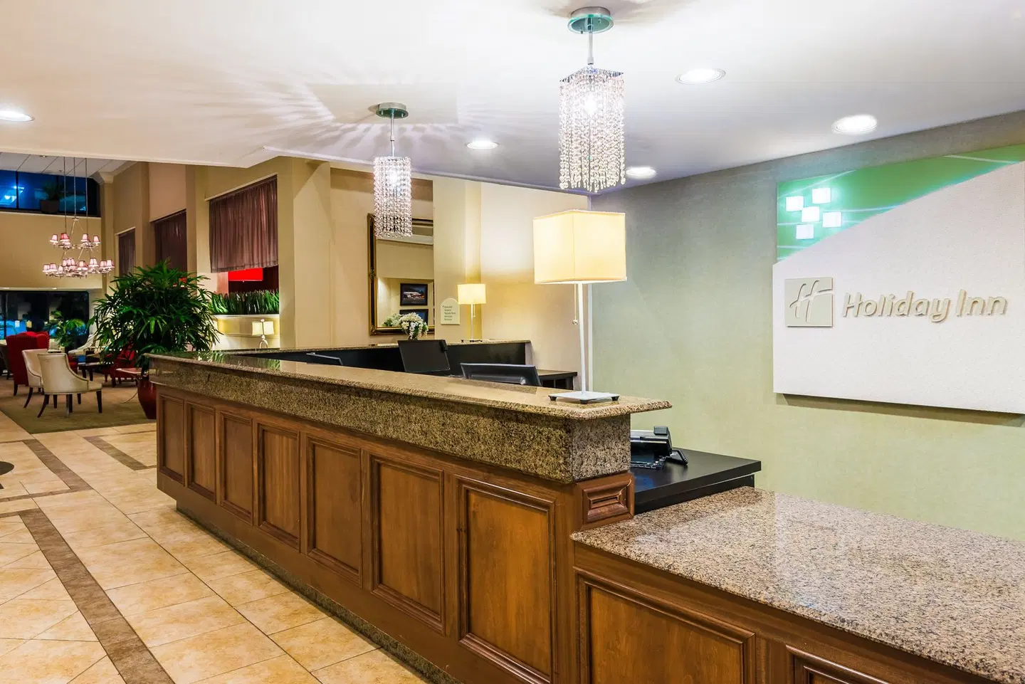 Holiday Inn Mobile - Downtown/Historic District by IHG LOUNGE_LOBBY