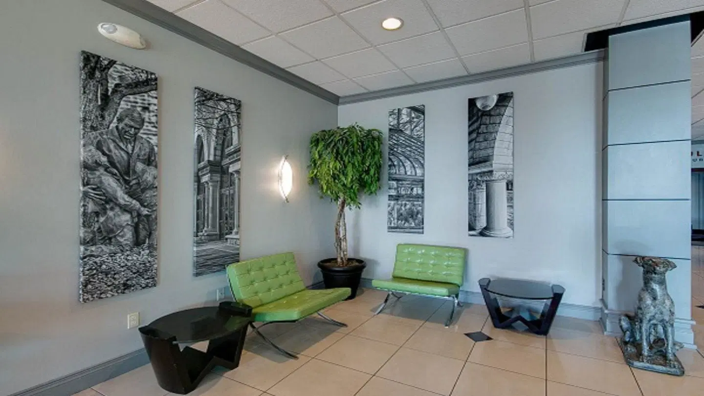 Holiday Inn Manhattan at The Campus LOUNGE_LOBBY