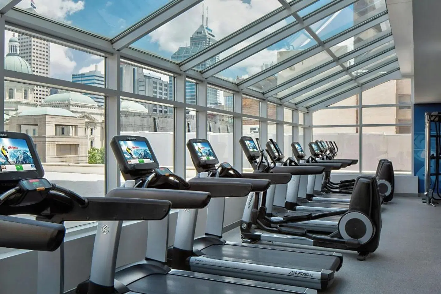 Indianapolis Marriott Downtown SPORTS_AND_LEISURE