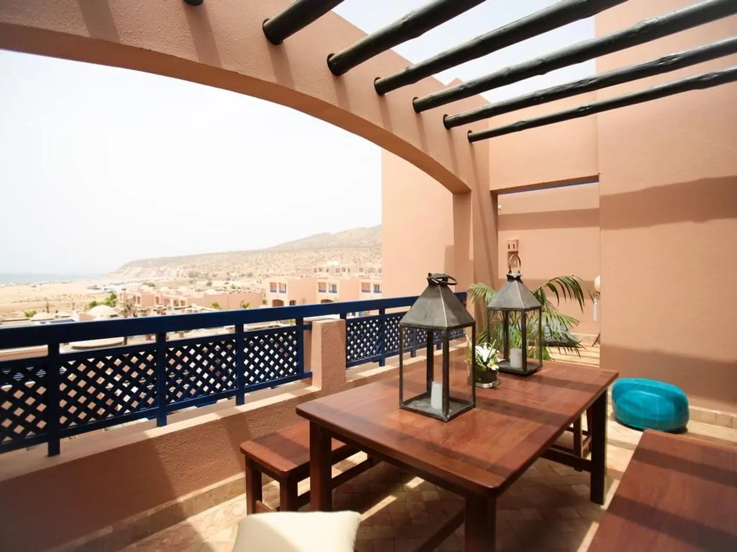 Eden Beach Aparthotel Terrasse
