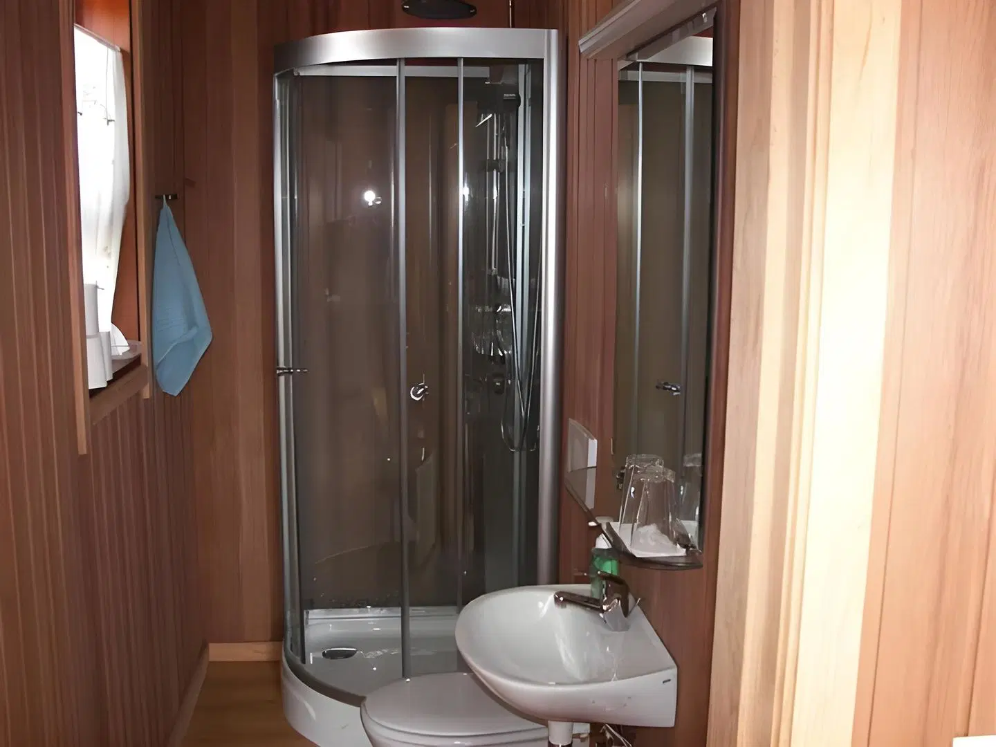 Hotel Framtid Badezimmer