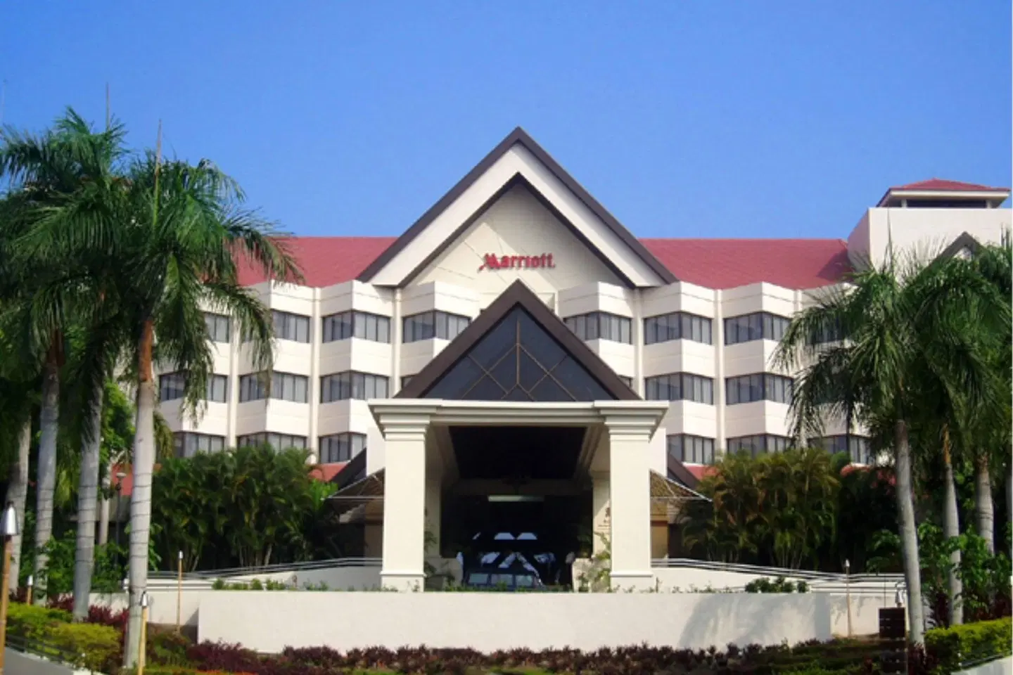 Miri Marriott Resort & Spa EXTERIOR