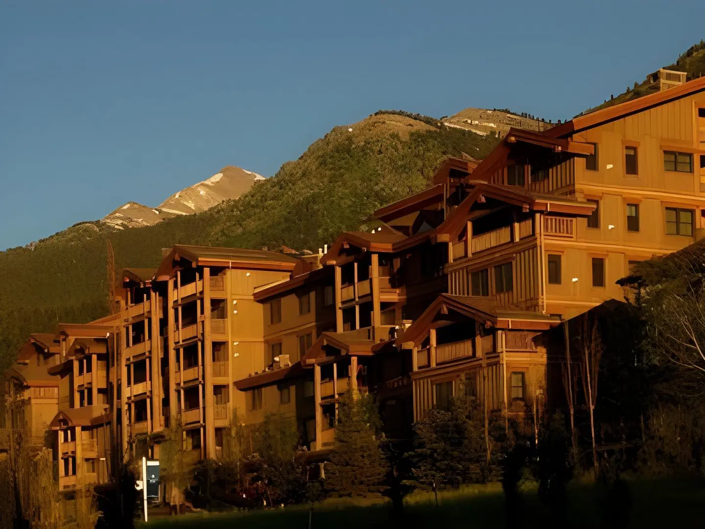 Teton Mountain Lodge & Spa EXTERIOR
