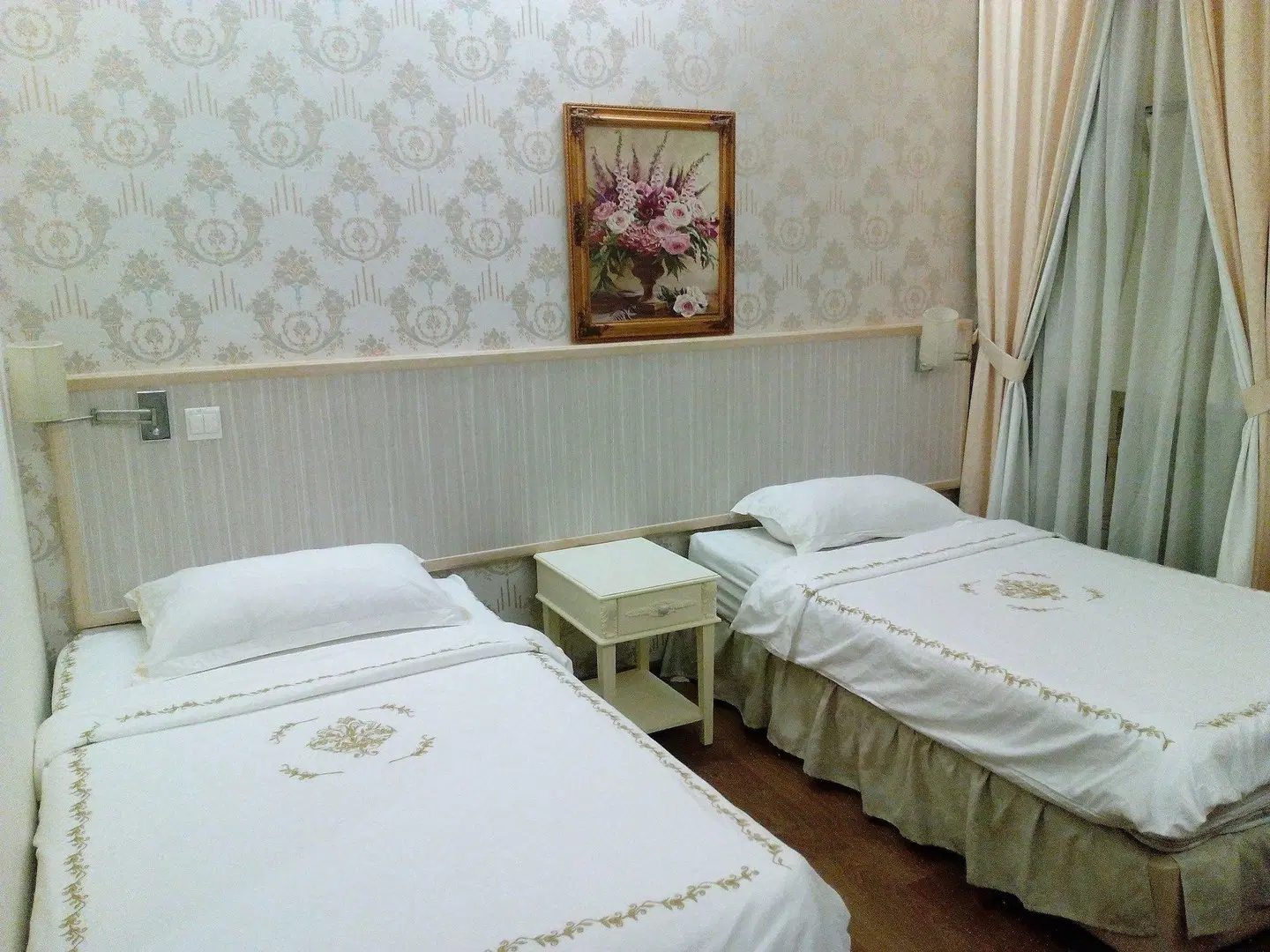 Jayleen 1918 ROOM_EXAMPLE