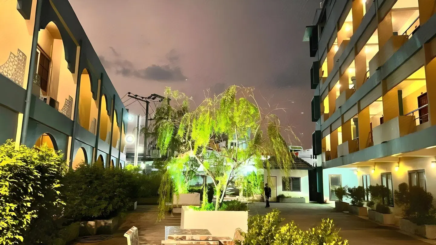 Pure Phuket Residence Hotel Terrasse