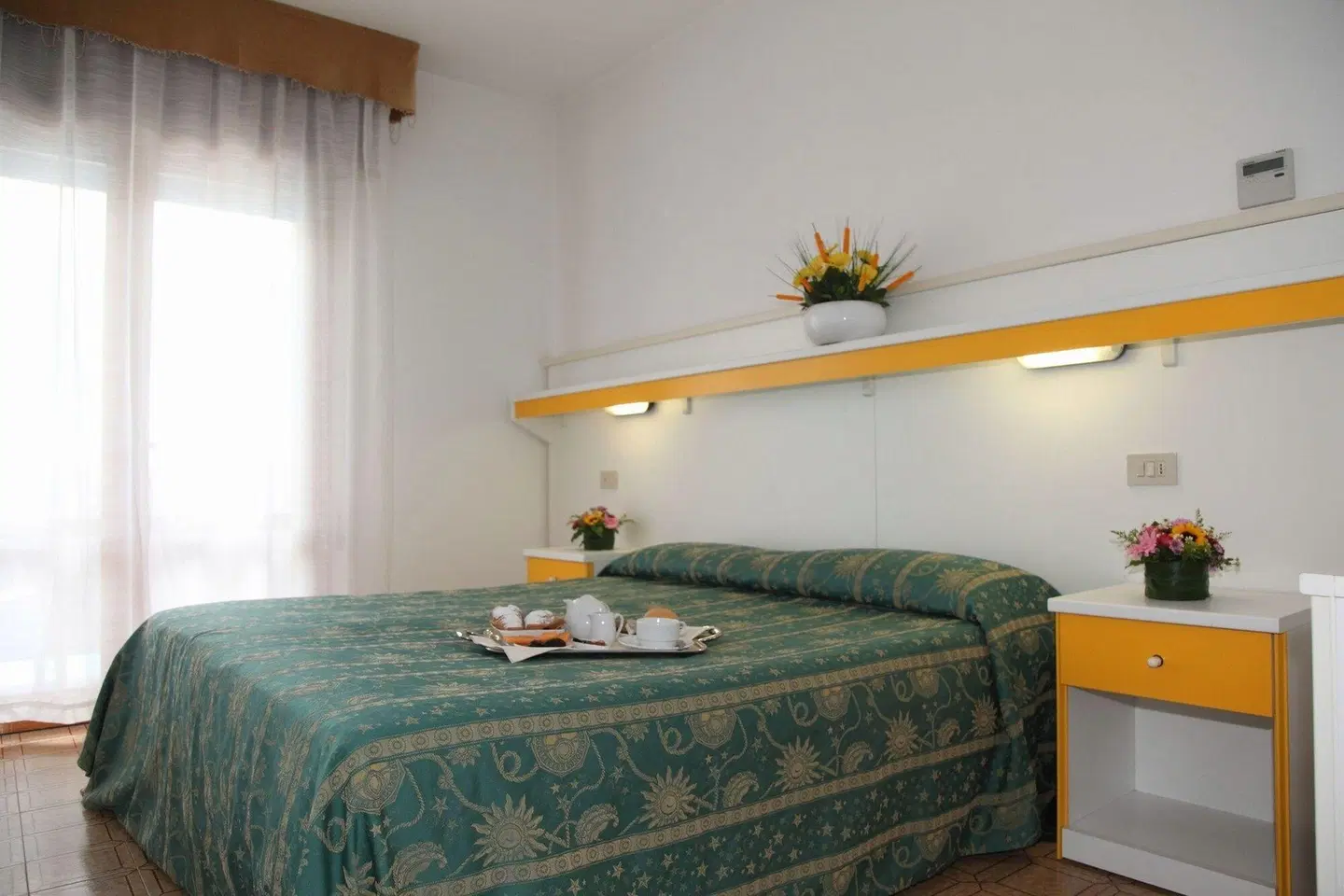 Bettina ROOM_EXAMPLE
