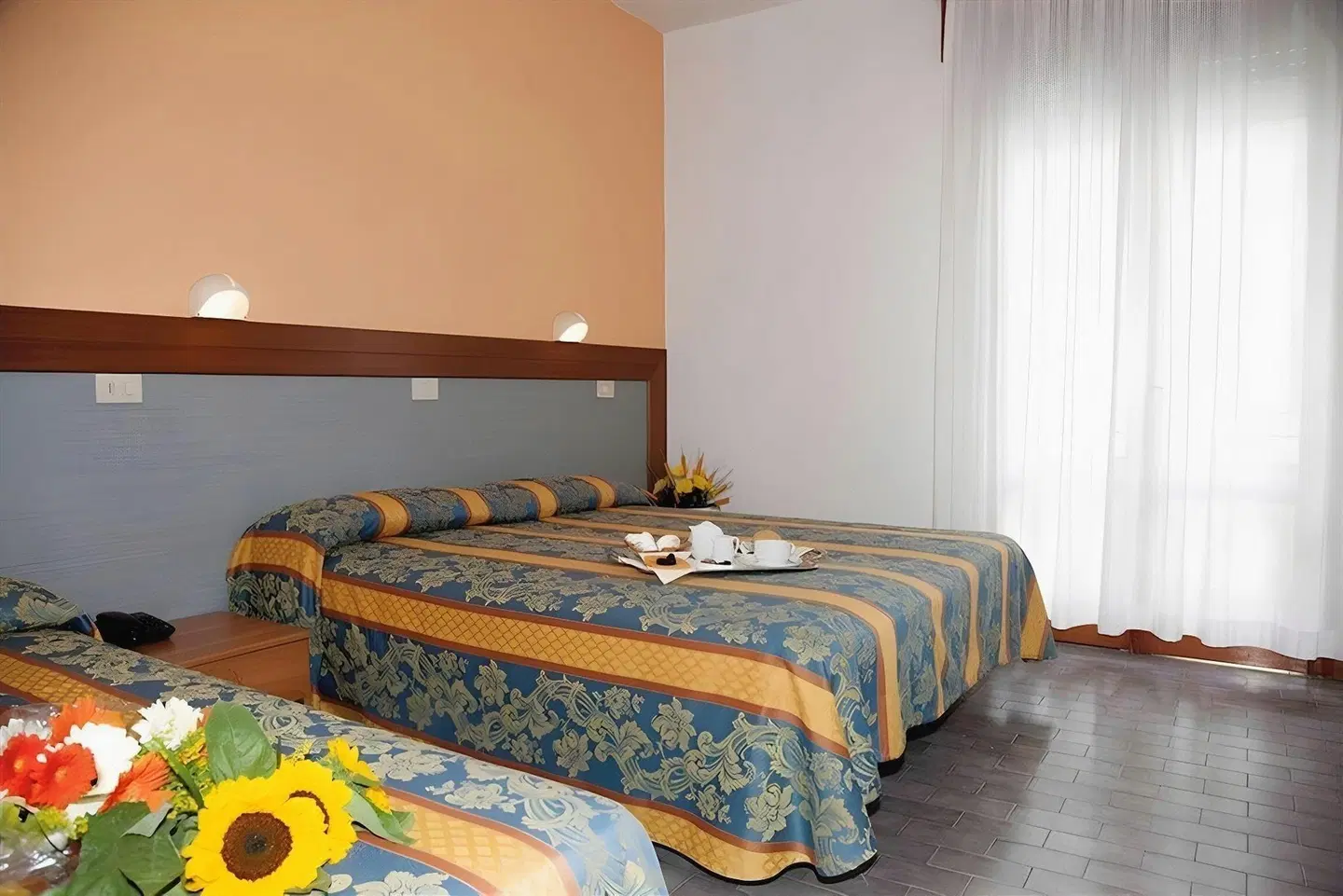 Bettina ROOM_EXAMPLE