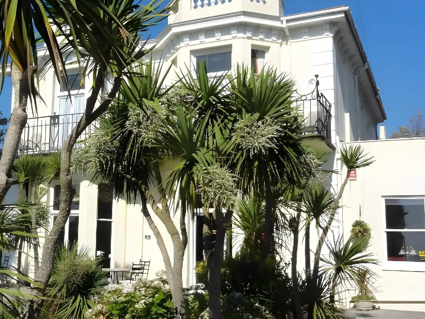 Torcroft Hotel EXTERIOR