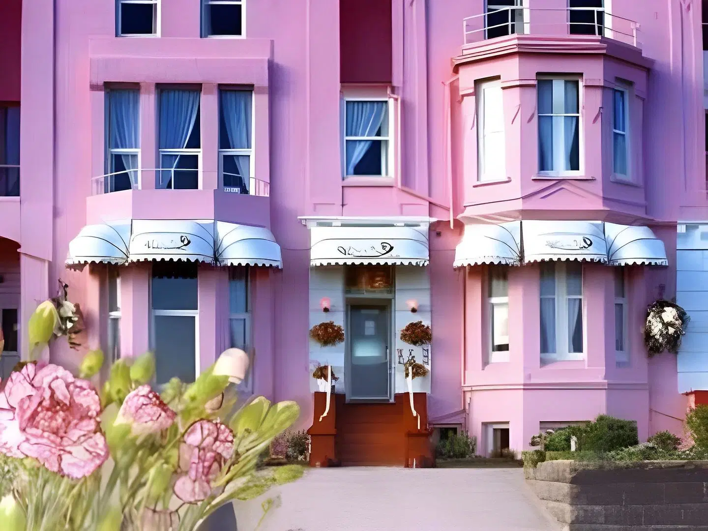 Cherry Tree Hotel EXTERIOR