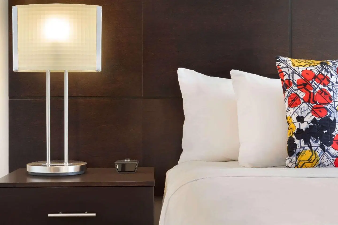 Travelodge by Wyndham Hotel & Convention Centre Quebec ROOM_EXAMPLE