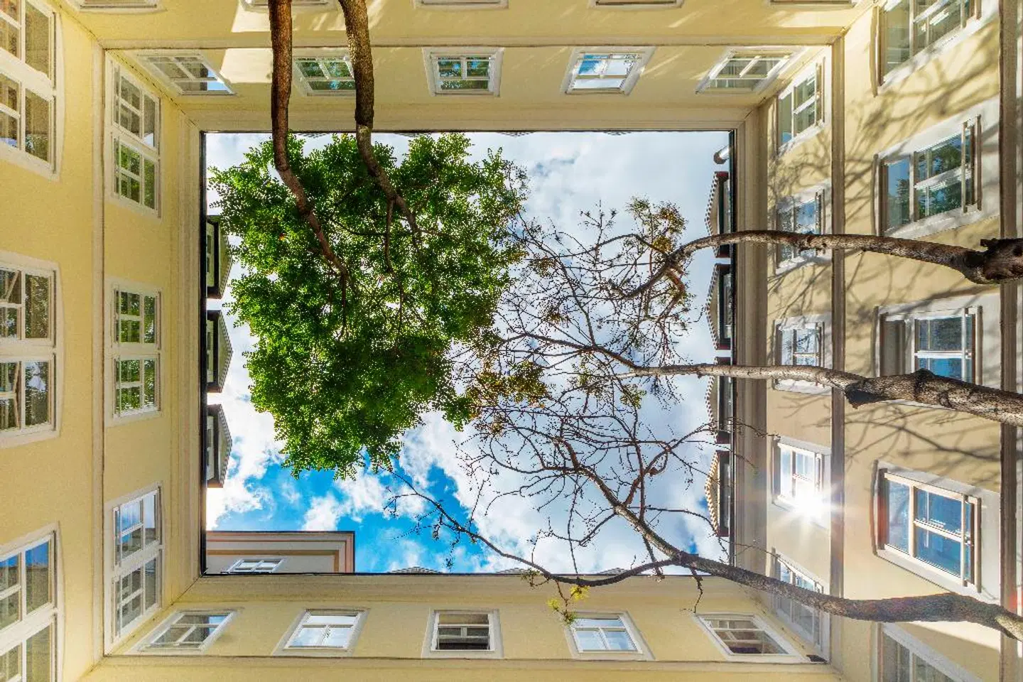 The Levante Rathaus Apartments Hallenbad