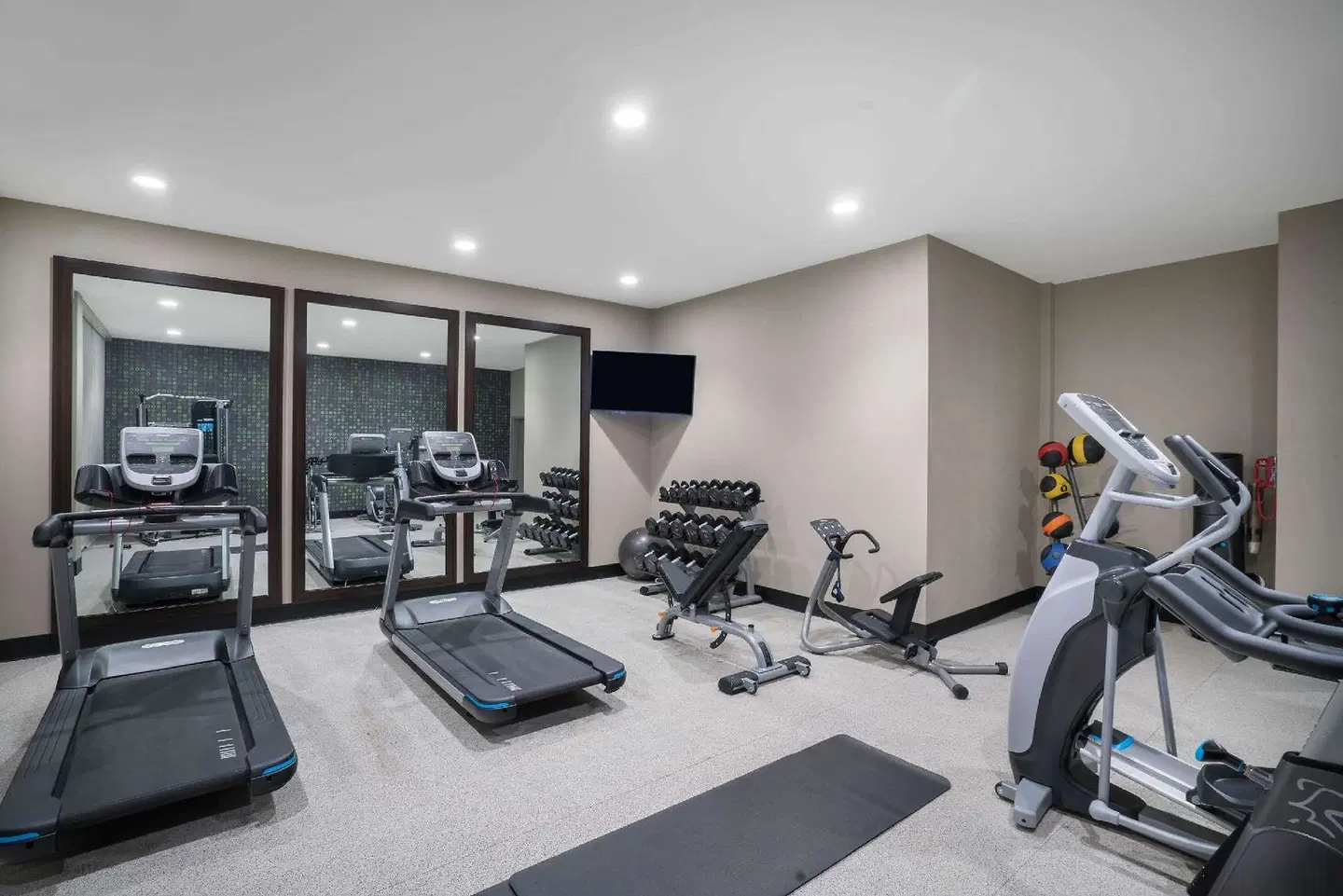 La Quinta Inn & Suites by Wyndham West Memphis SPORTS_AND_LEISURE