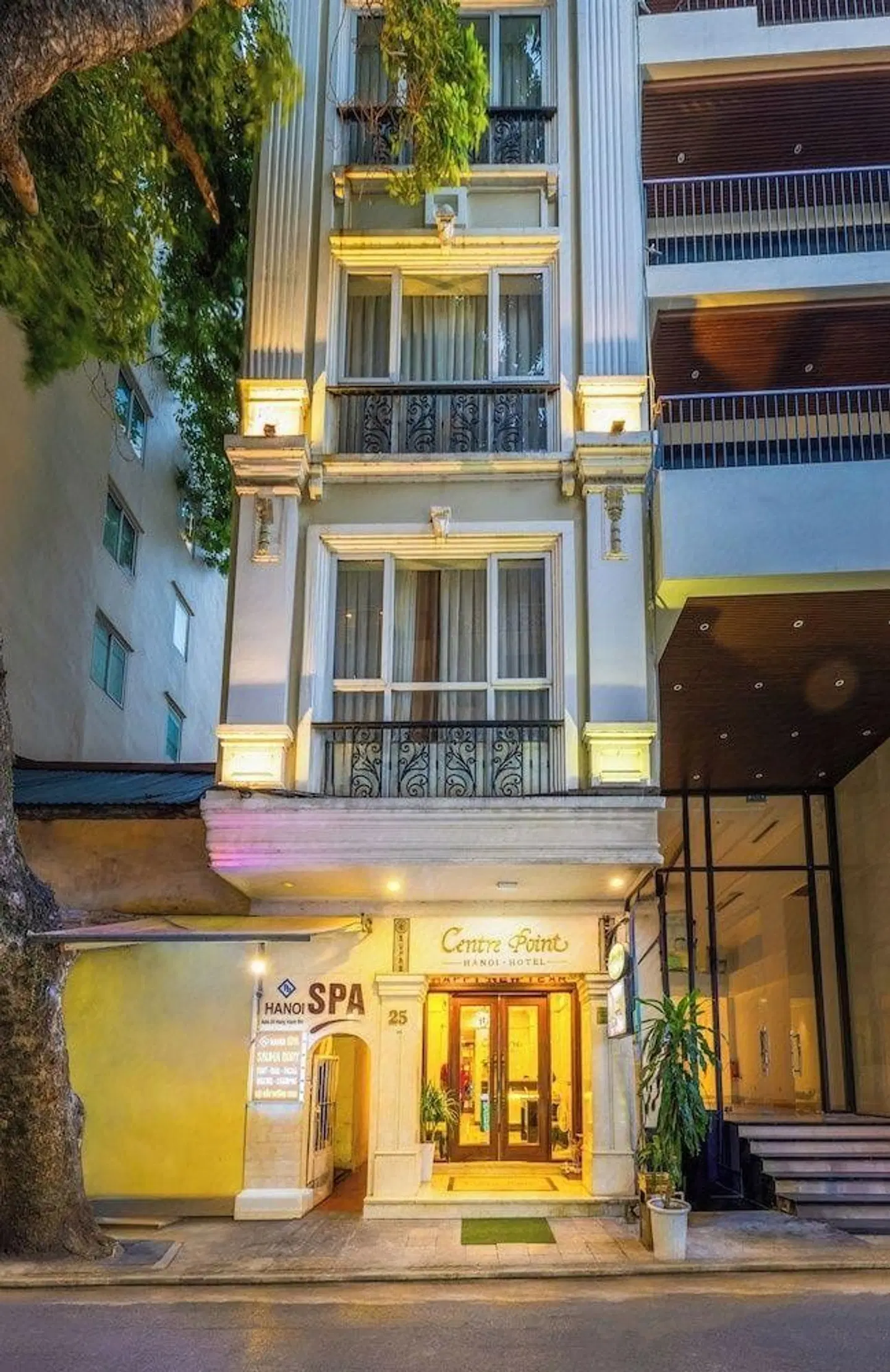 Centre Point Hanoi Hotel EXTERIOR