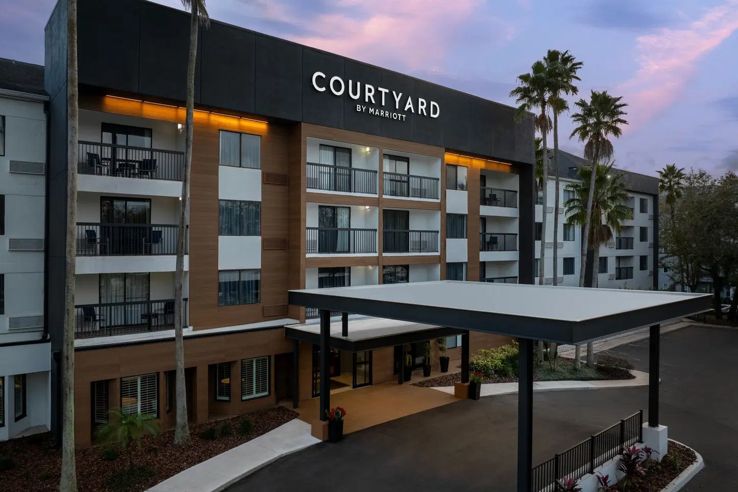 Courtyard by Marriott Orlando East/UCF Area EXTERIOR