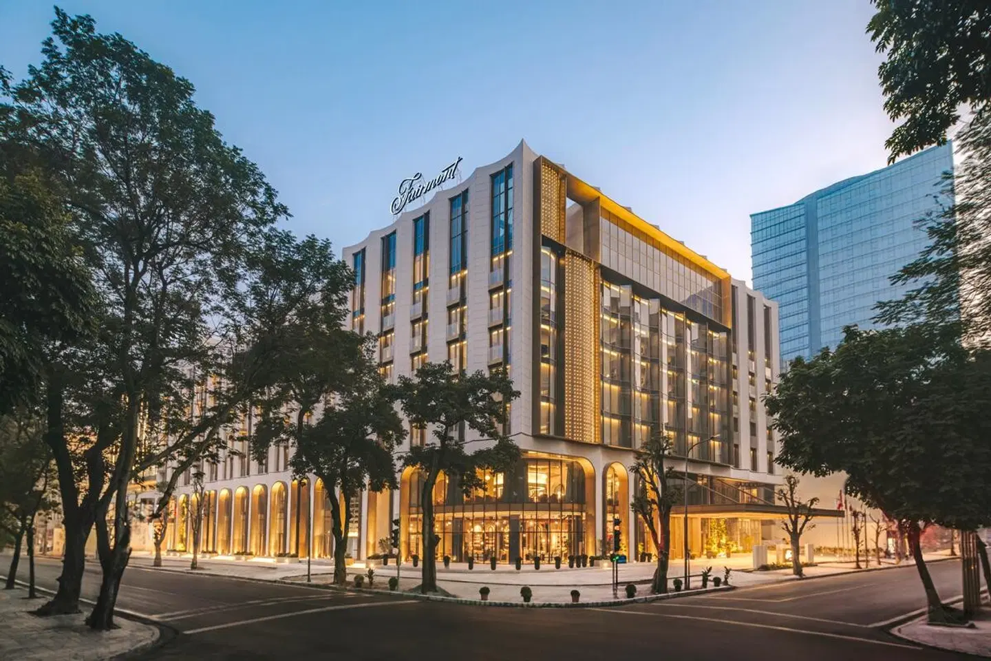 Fairmont Hotel EXTERIOR