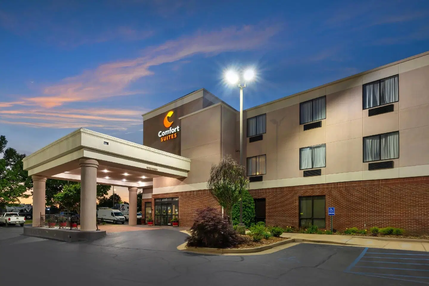 Comfort Suites Oxford EXTERIOR