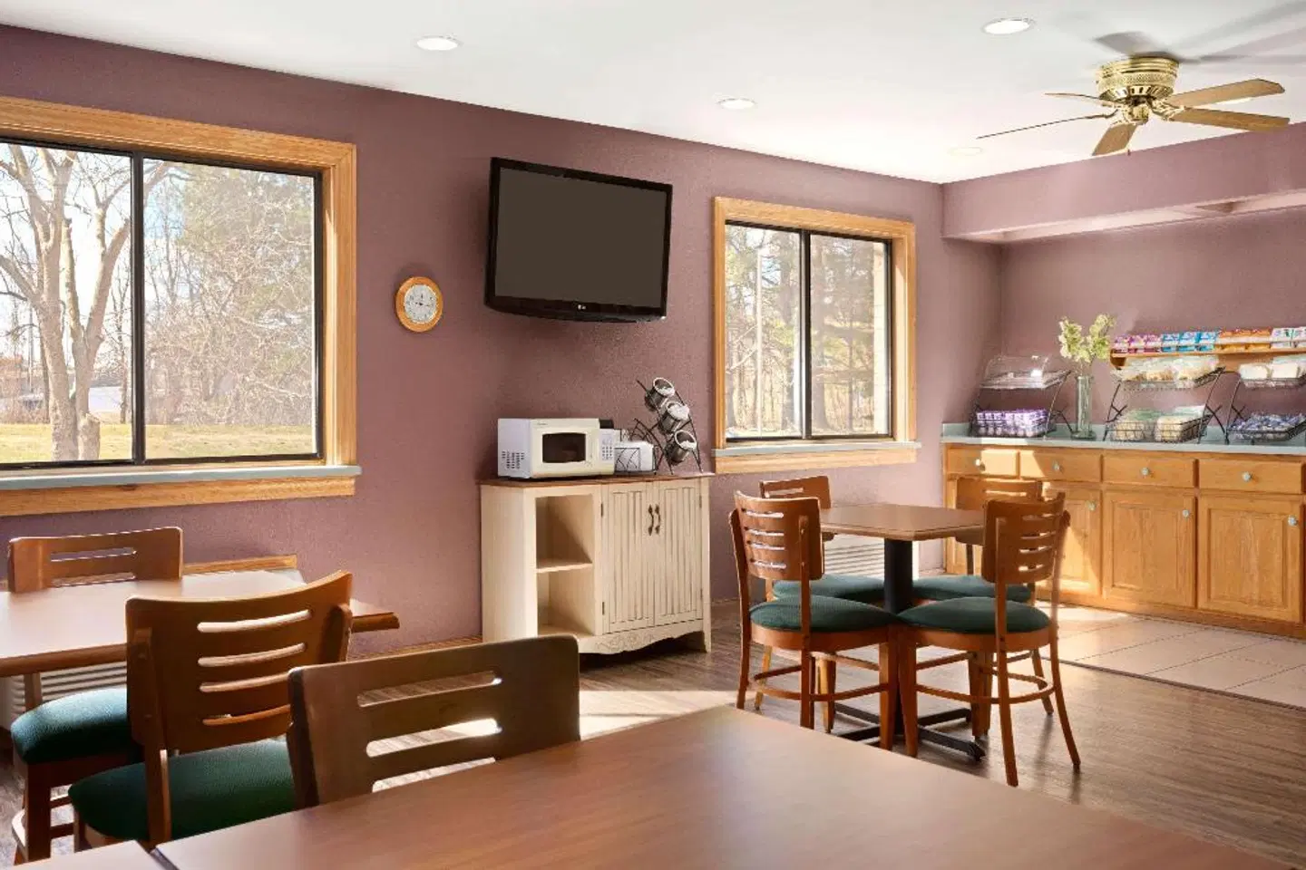 Baymont by Wyndham Logan ROOM_EXAMPLE