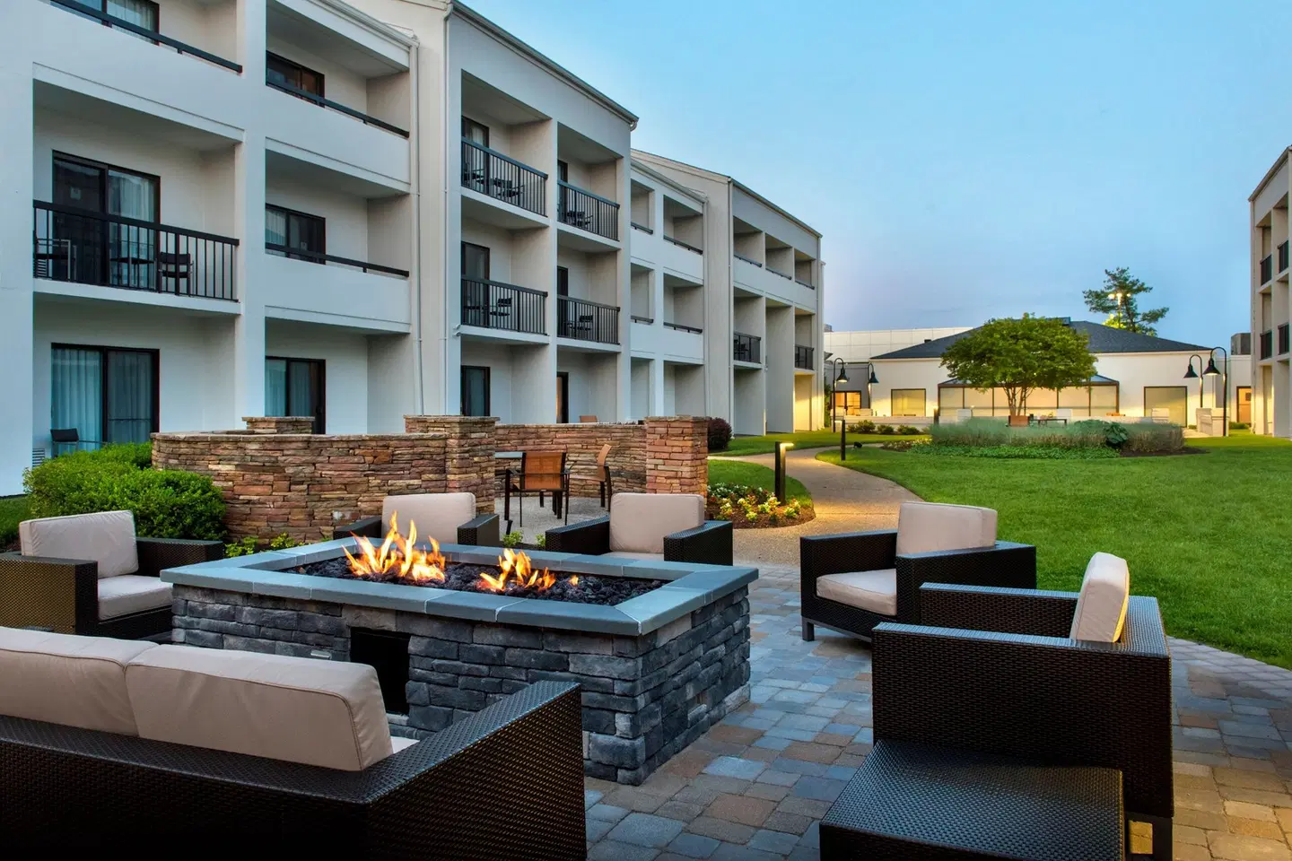 Courtyard by Marriott Silver Spring North/White Oak Terrasse