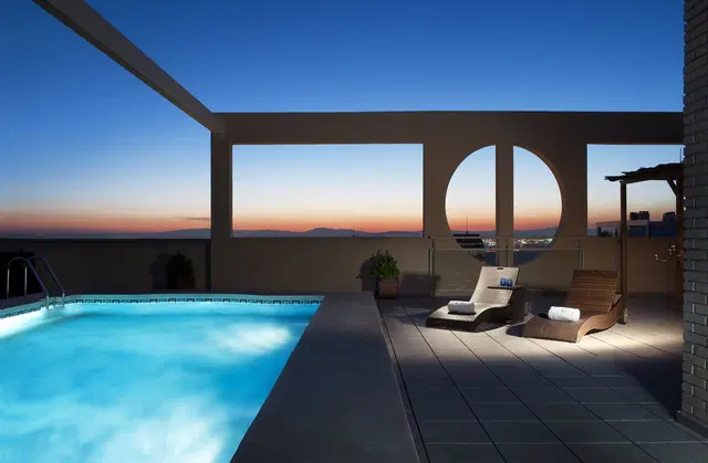 Eurostars Gran Valencia OUTDOOR_POOL