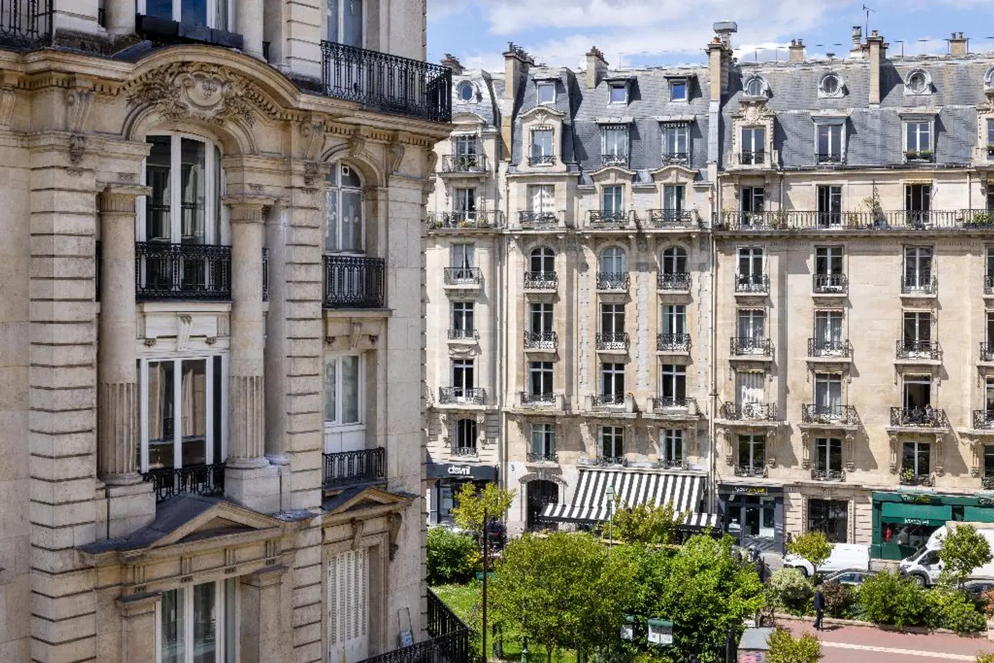 Hôtel Le 46 EXTERIOR