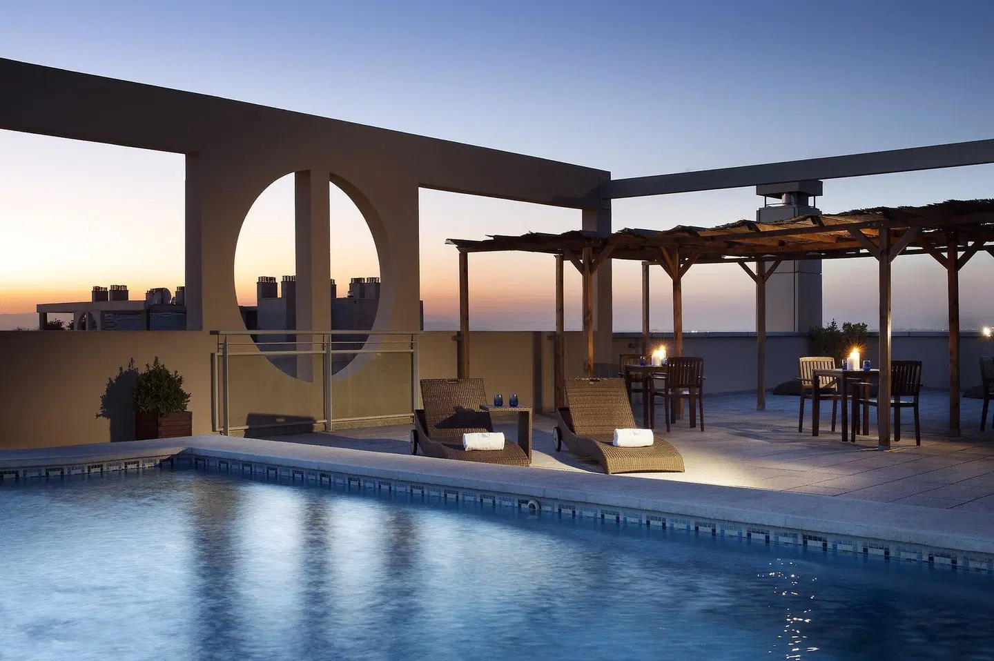 Eurostars Gran Valencia OUTDOOR_POOL