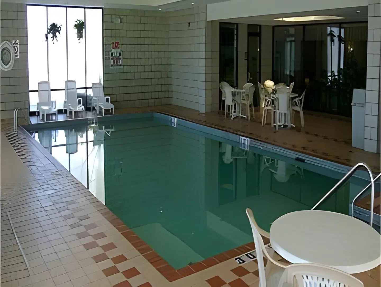 Holiday Inn Express Janesville-I-90 & Us Hwy 14 by IHG Hallenbad