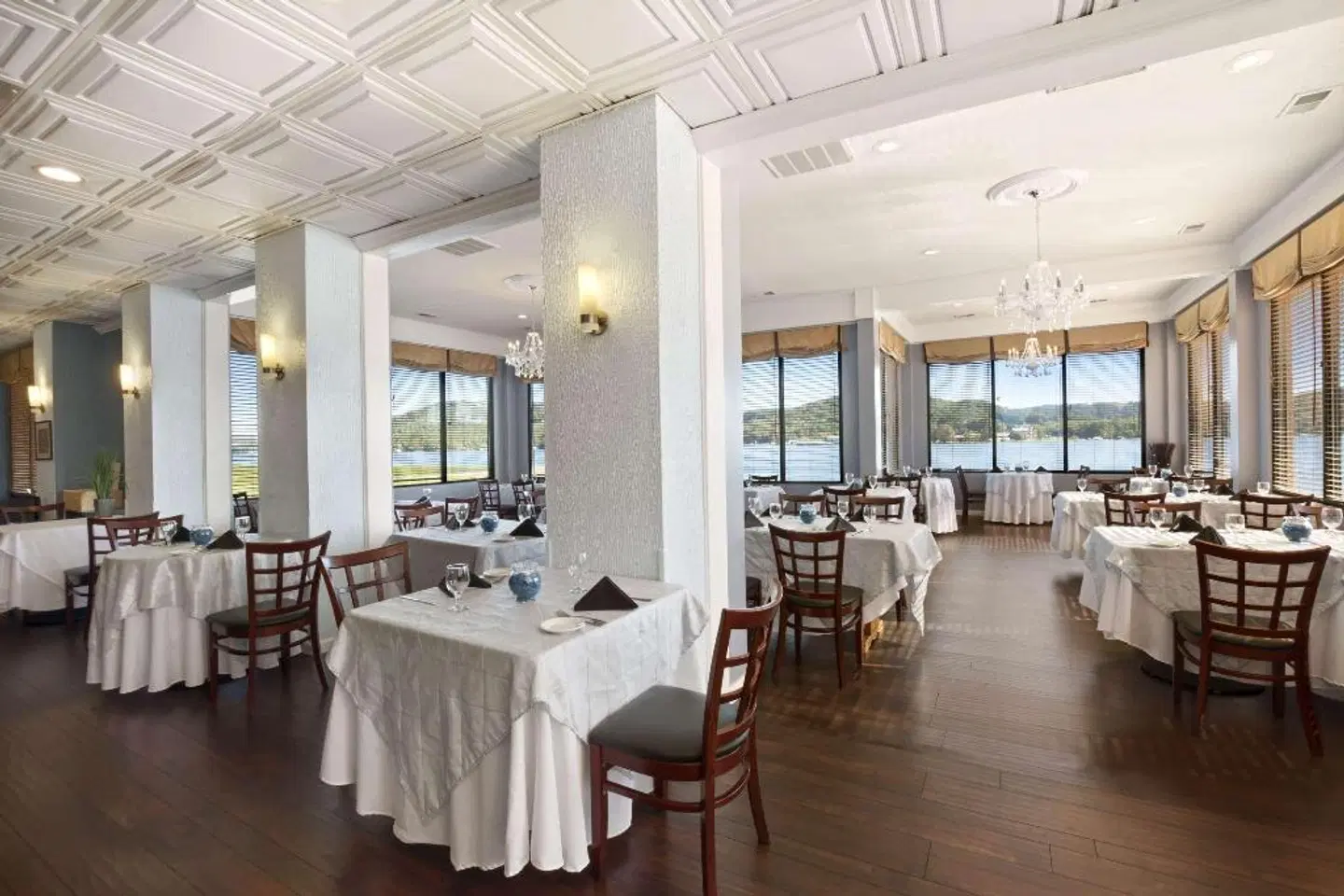 Wyndham Garden Lake Guntersville Restaurant